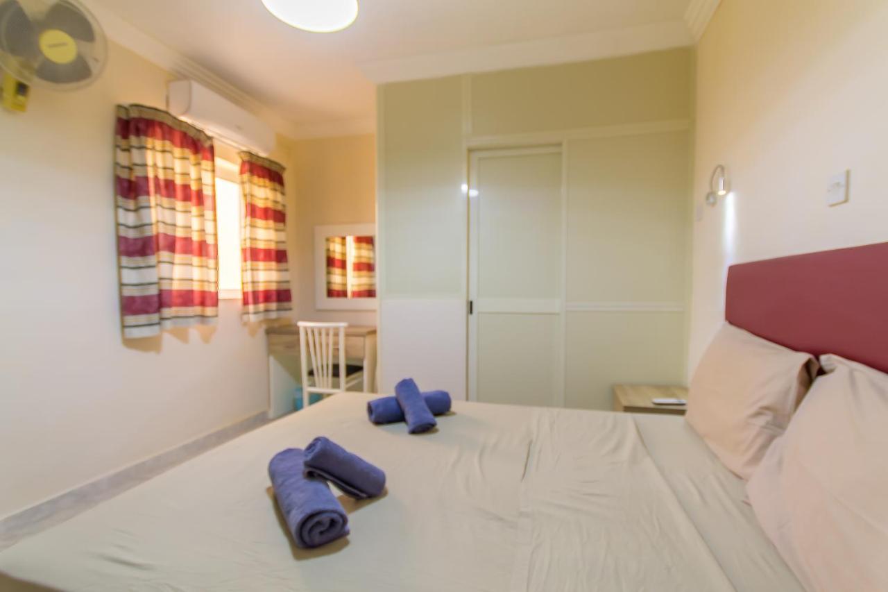 Pool & Sea Merill Apartments Mellieħa Екстериор снимка
