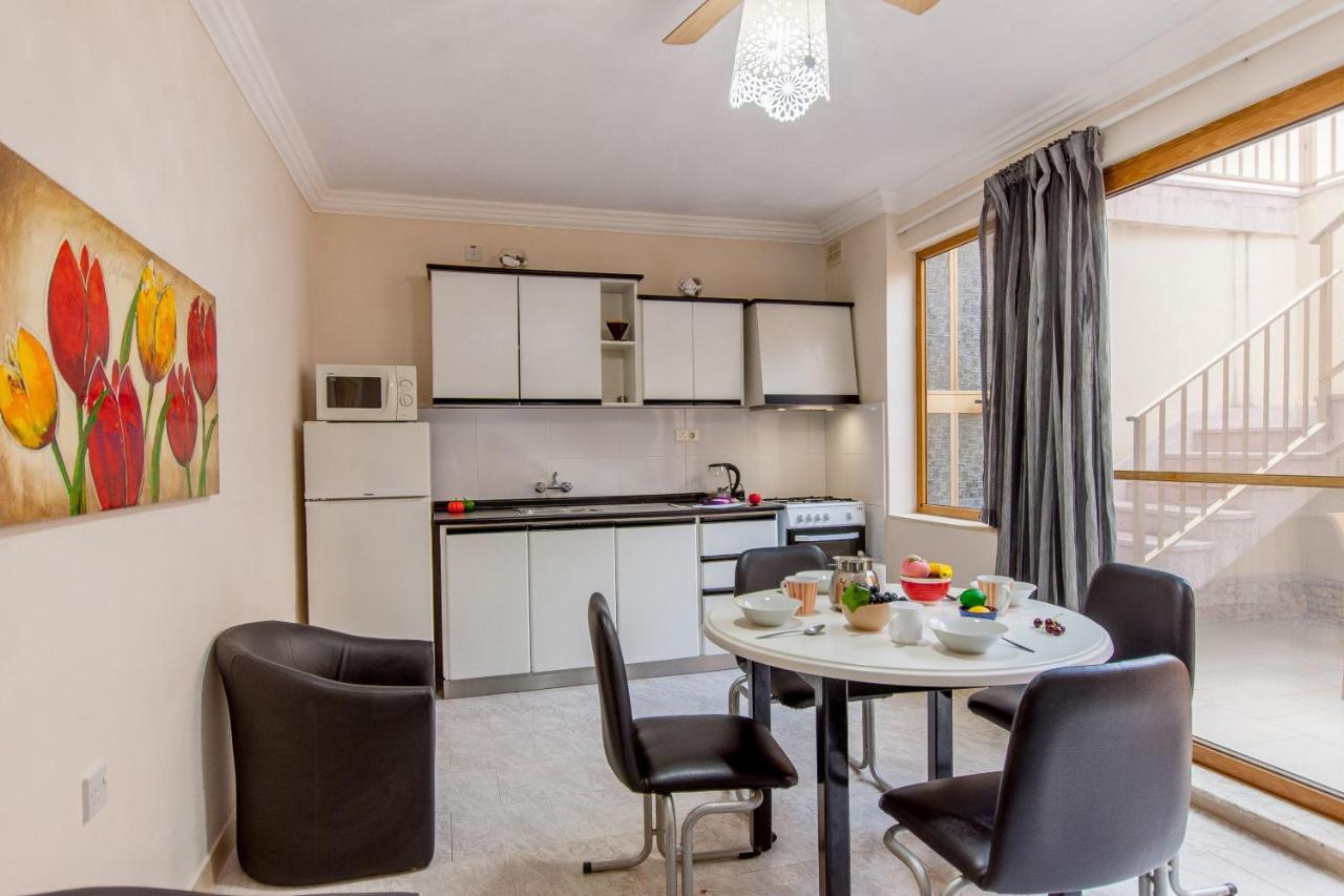 Pool & Sea Merill Apartments Mellieħa Екстериор снимка