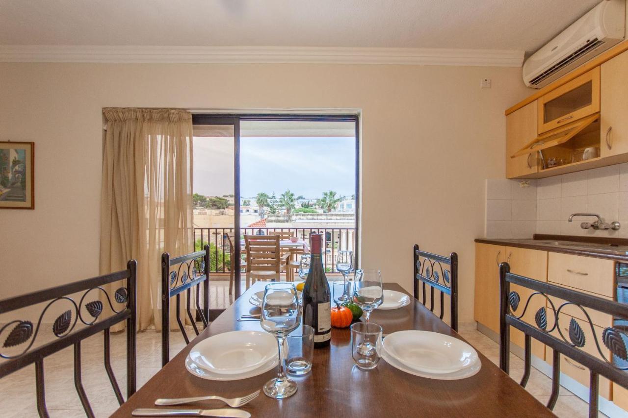 Pool & Sea Merill Apartments Mellieħa Екстериор снимка