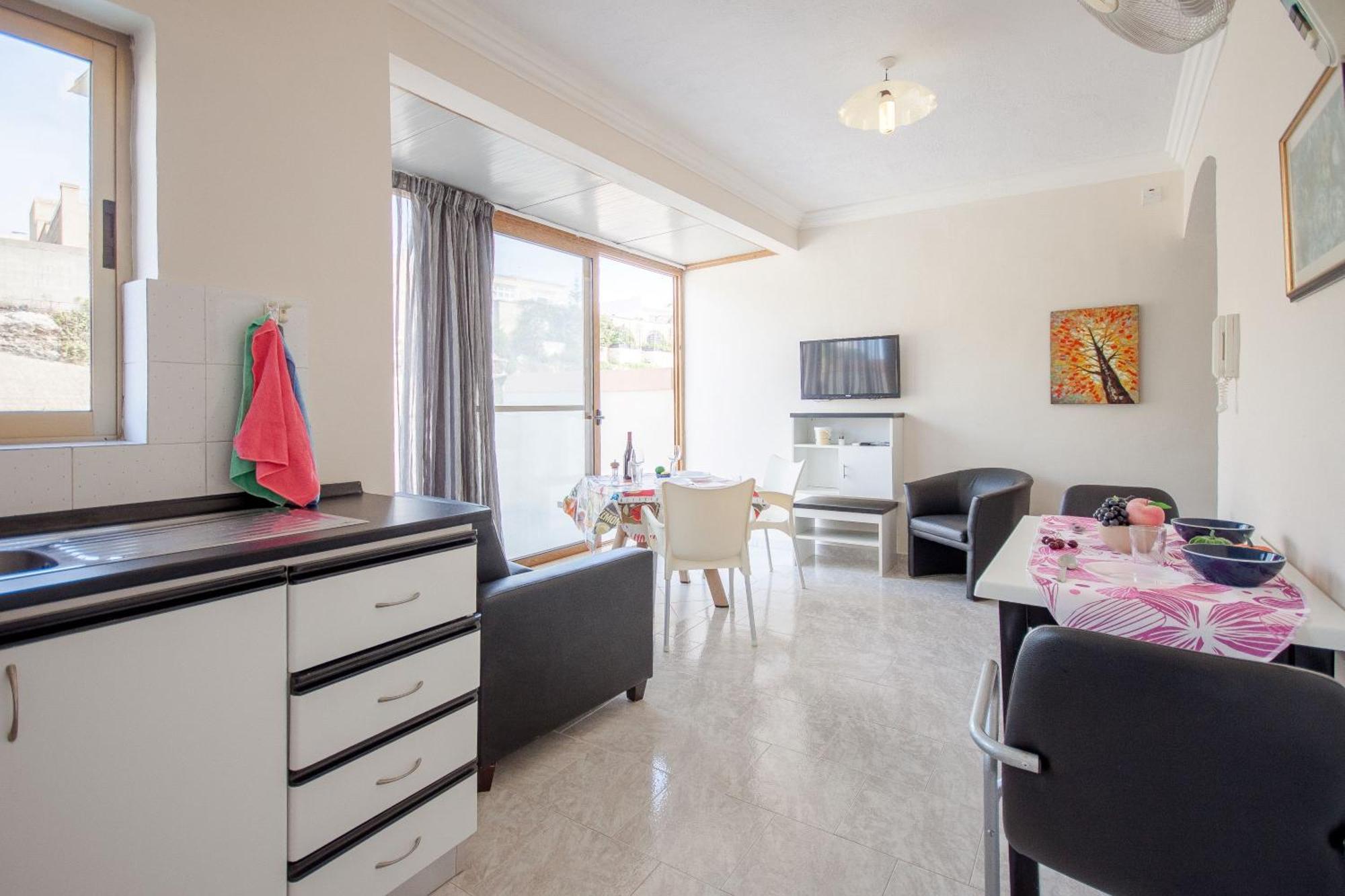 Pool & Sea Merill Apartments Mellieħa Екстериор снимка