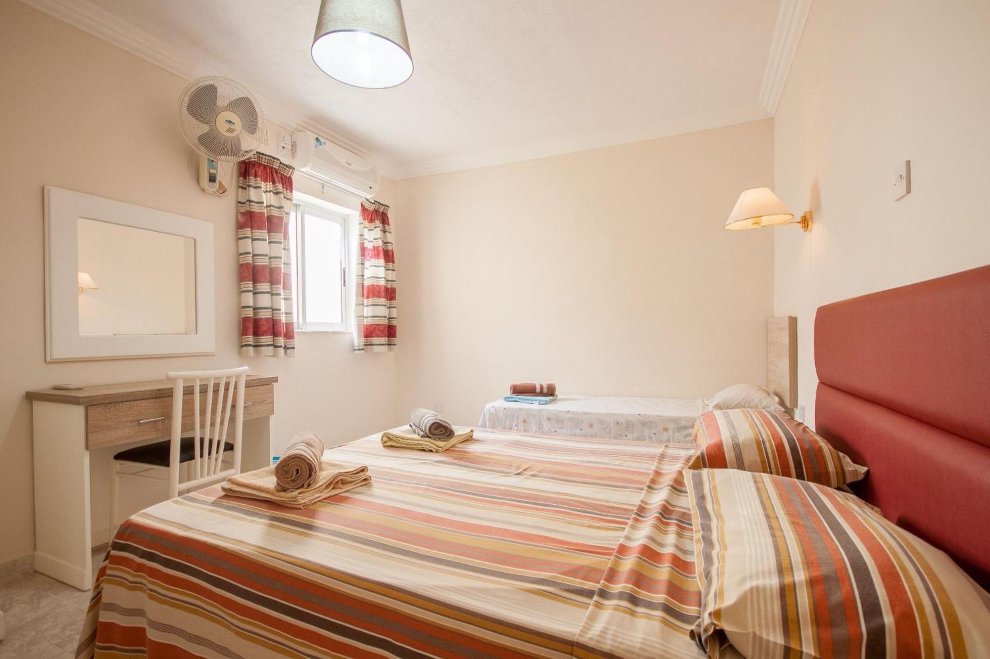 Pool & Sea Merill Apartments Mellieħa Екстериор снимка