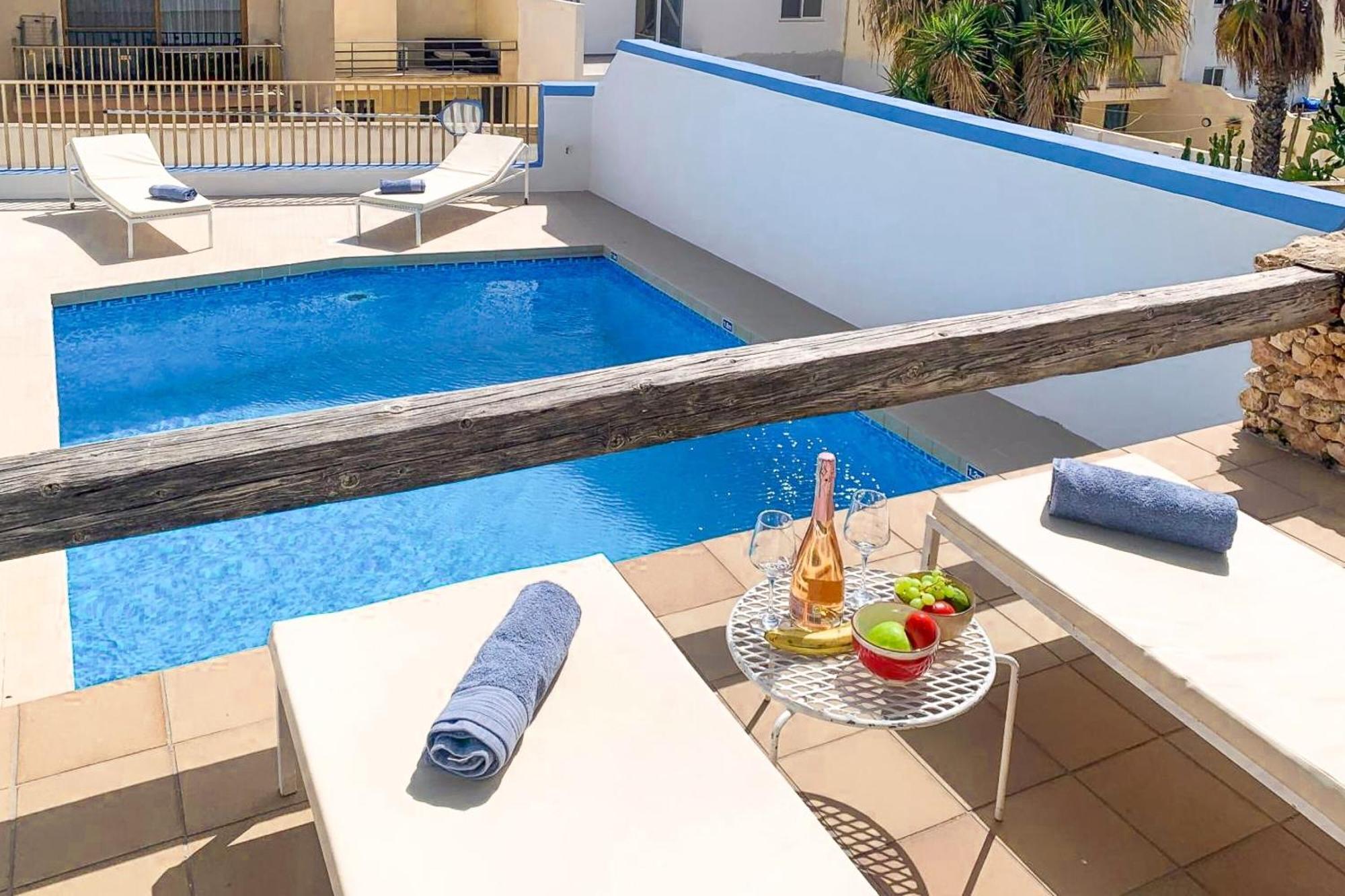 Pool & Sea Merill Apartments Mellieħa Екстериор снимка